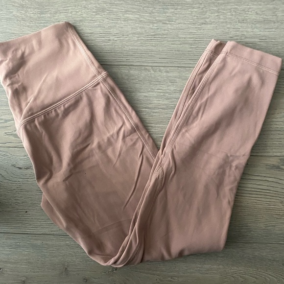 ⭐️Lululemon Align HR Crop 23” Twilight Rose⭐️ - Picture 5 of 11